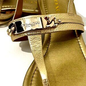 WOMENS COACH GOLD THONG SANDALS